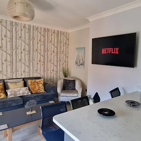 Pear Centre - Self Check-in Apartman