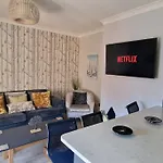 Pear Centre - Self Check-in Apartman
