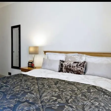 Pear Centre - Self Check-in Apartamento