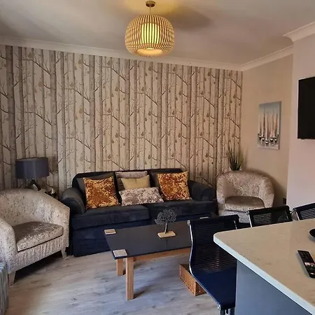 Pear Centre - Self Check-in Apartment *